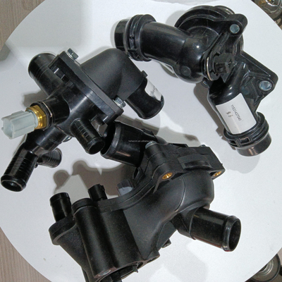 Τσάνγκαν Φόρντ Φιέστα V 1.3L 01-08 2S6G8250A1B Φλάνς ψύξης με τοποθέτηση αυτοκινήτου σε μαύρο