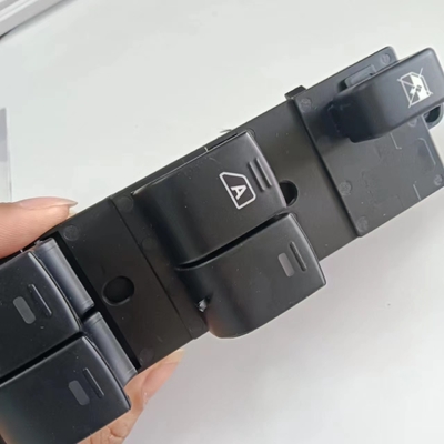 Ο αριθμός OE 25401-BB65B Εμπρός αριστερός διακόπτης ενεργειακού παράθυρου για Nissan Navara Qashqai 2003-2018