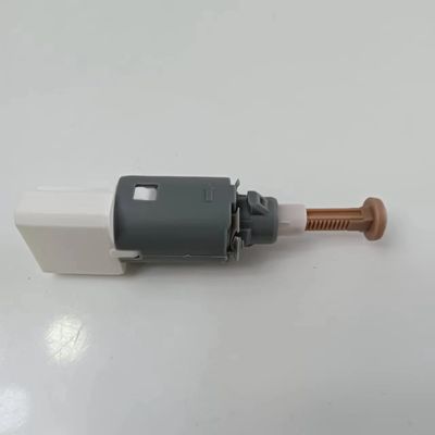 Opel Daewoo Chevrolet Φωτιστικός διακόπτης φρένων 25320-00Q0A Fits 93197675 8200168238 4155450009